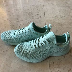 APL Women’s TechLoom Phantom 7.5